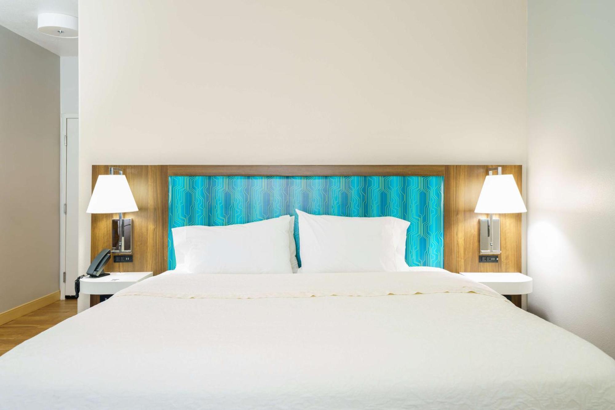 Hampton Inn Garden City Exterior foto